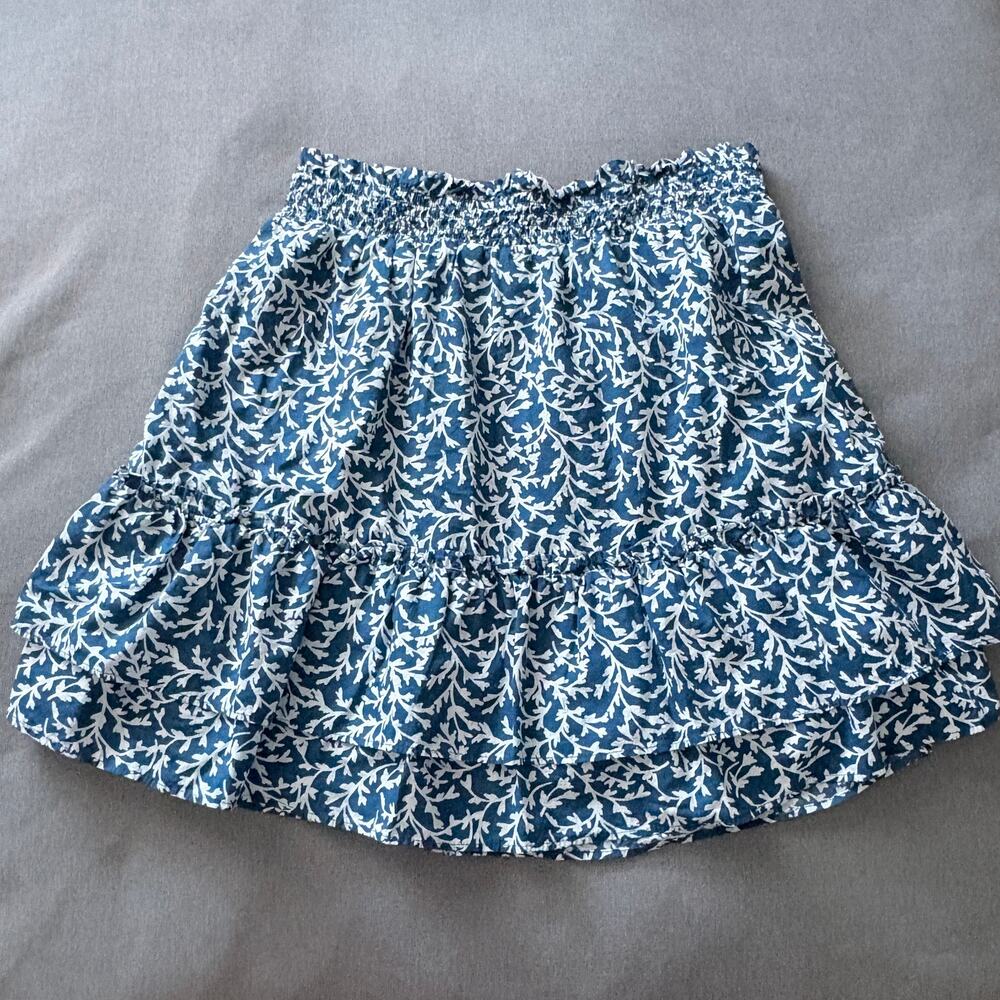 J.Crew Factory ruffled smocked-waist skirt  a blue white floral leaf  M - Picture 2 of 8